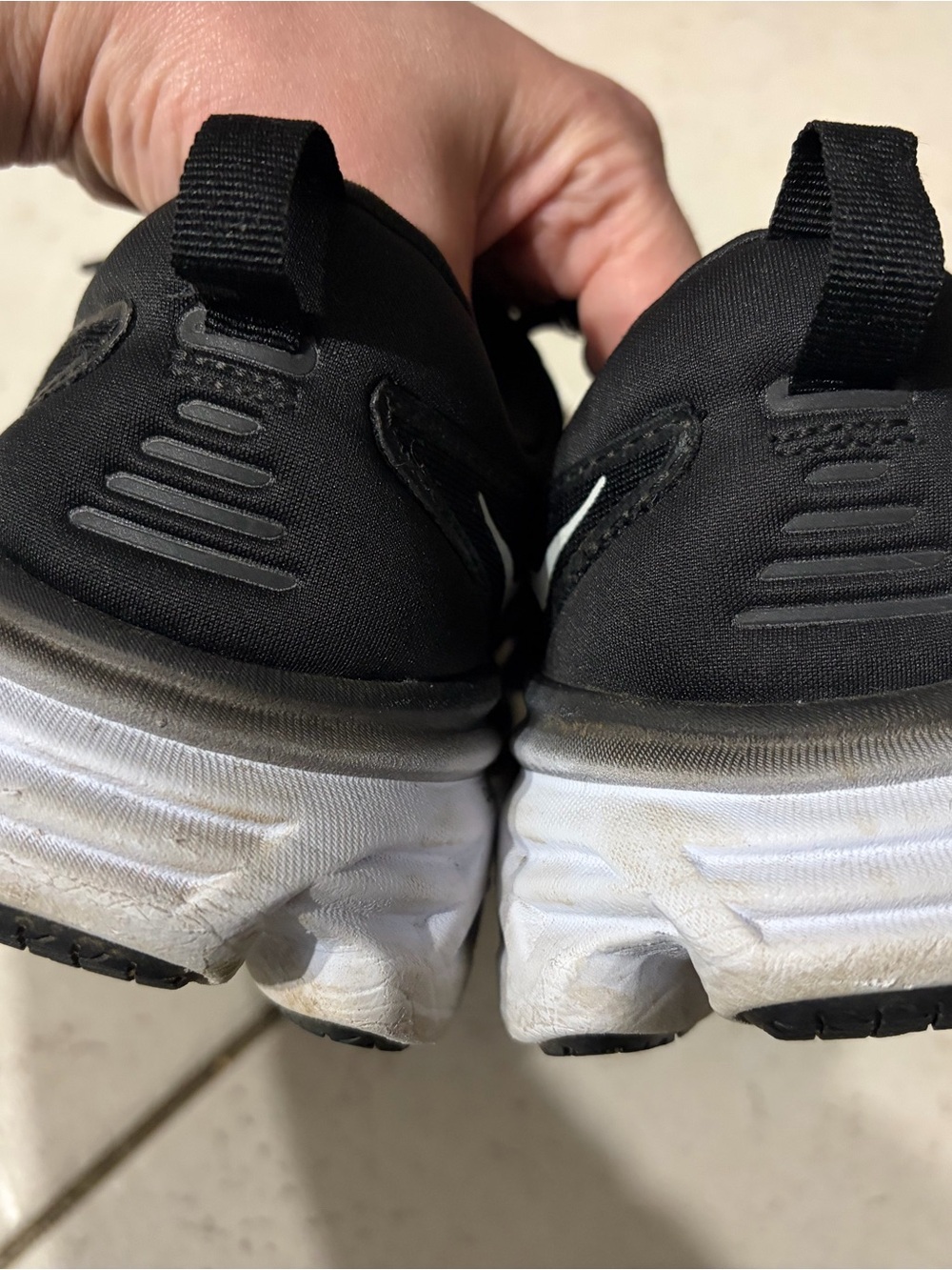 Hoka Bondi 8 Wide Sneakers - Picture 5 of 7